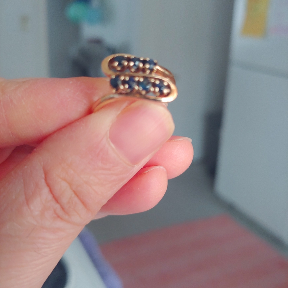 10k saphire ring